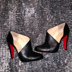 Authentic Christian Louboutin 🎉Friday Sale🎉